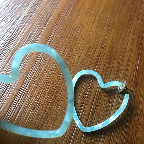 Acetate Jade Open Heart Hoop Tortoise Earrings - Picture 4 of 5